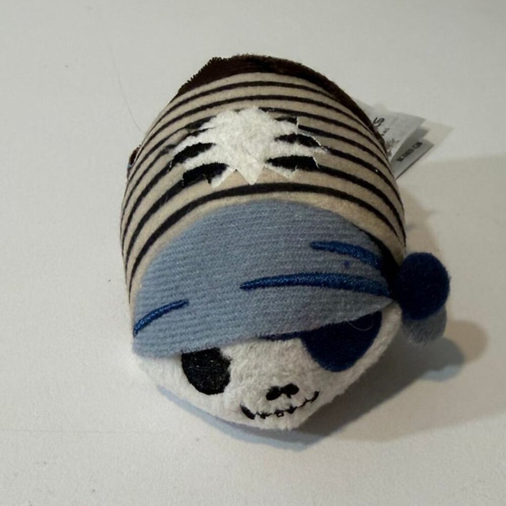 disney tsum tsum pirated of the caribbean skeleton pirate 3.5" plush